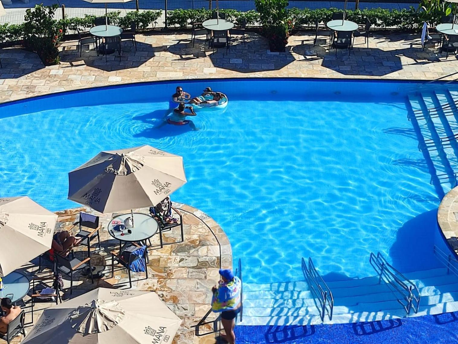 Apartment Flat Mana - Vista Piscina, 2qts Em Muro Alto *